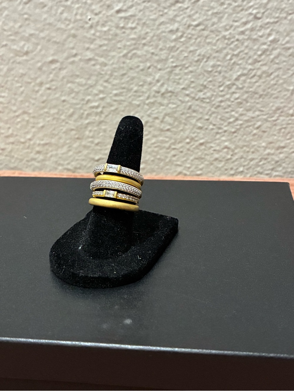 Freida Rothman gold statement ring Sz 5
925 Sterling Silver - Picture 8 of 9